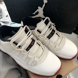 Air Jordan 11 retro lows (varsity Red)